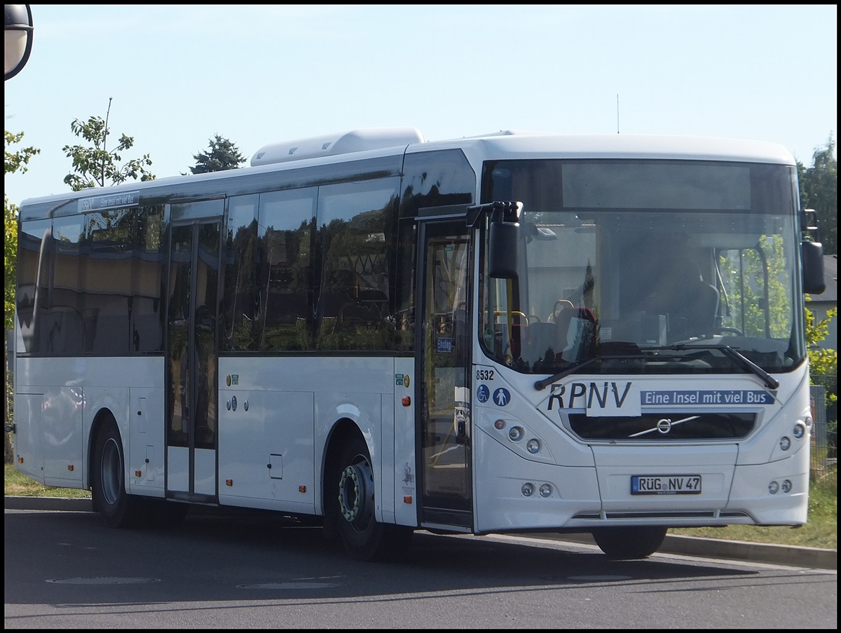 Volvo 8900 der RPNV in Sassnitz.