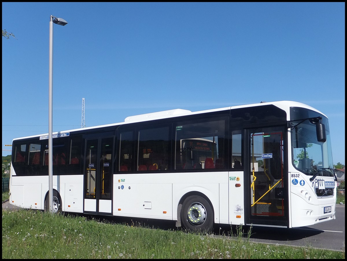 Volvo 8900 der RPNV in Sassnitz.