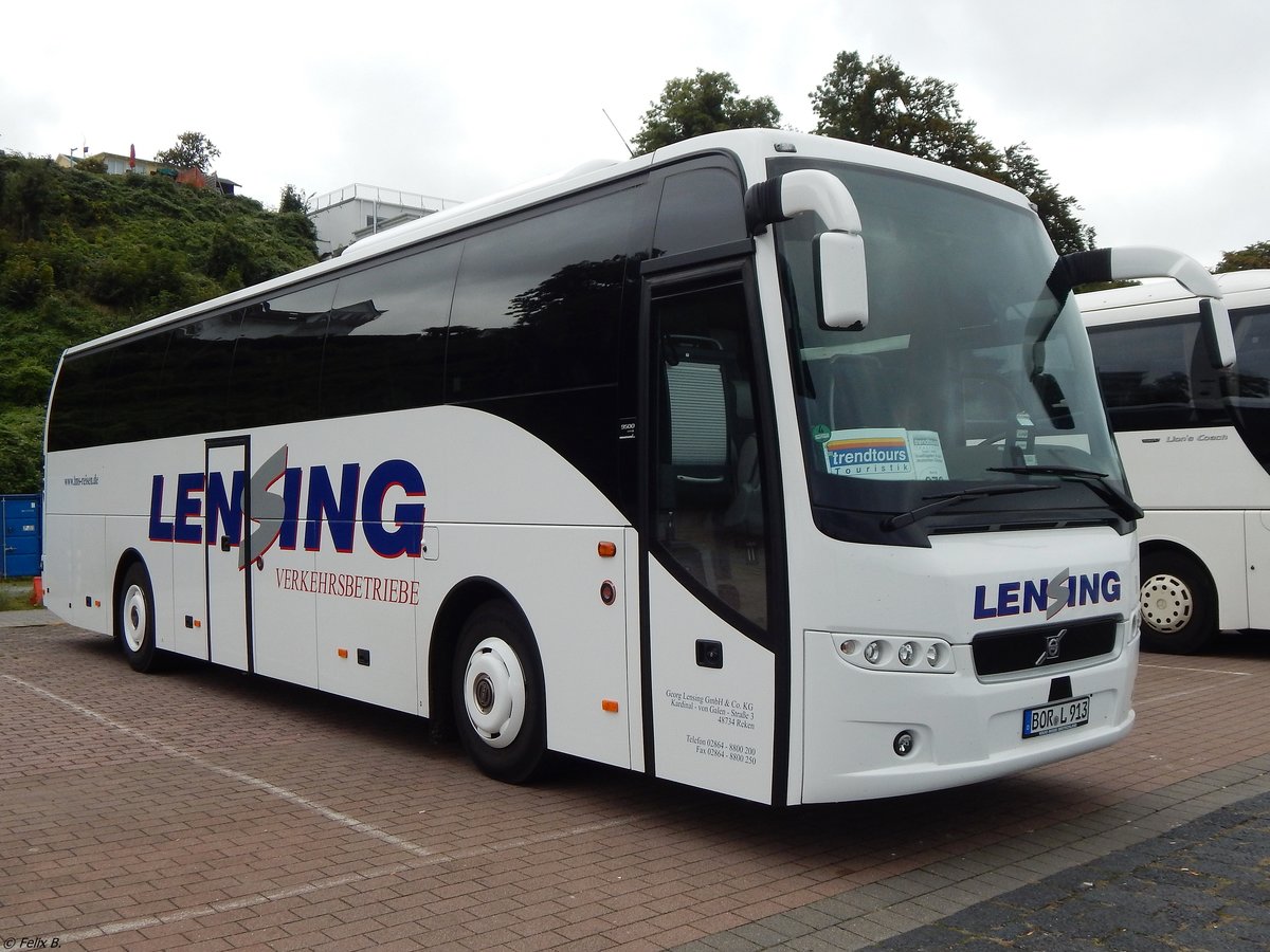 Volvo 9500 von Lensing aus Deutschland im Stadthafen Sassnitz.