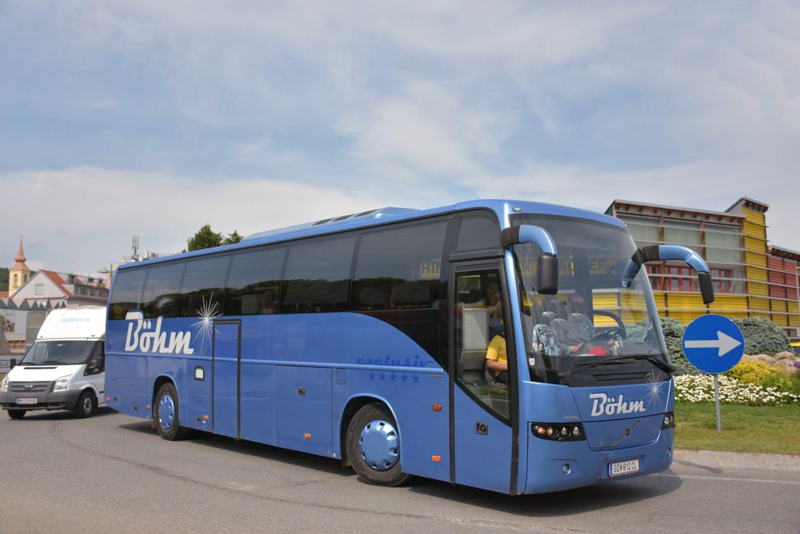 Volvo 9700 von BHM Reisen aus sterreich im Mai 2018 in Krems.