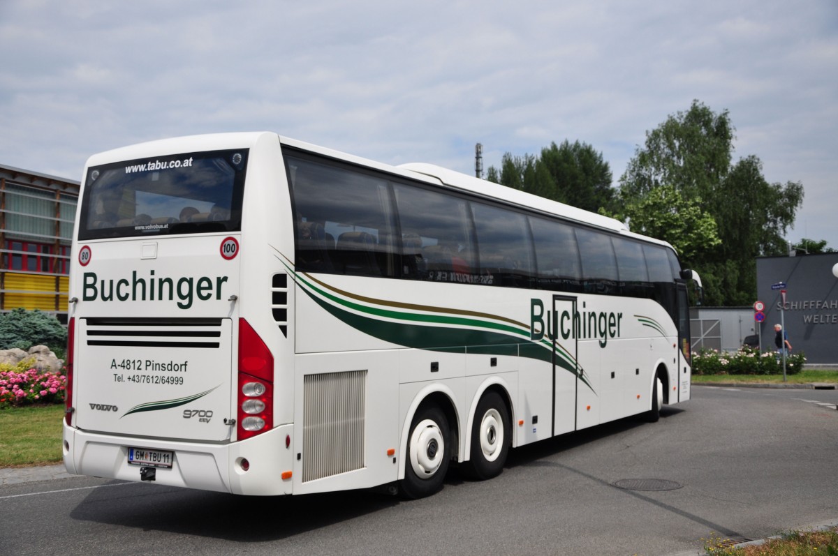 VOLVO 9700 von Buchinger Reisen aus sterreich im Juni 2015 in Krems.