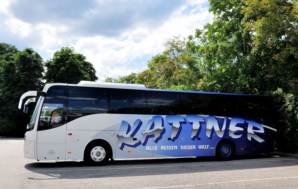 VOLVO 9700 von KATTNER Busreisen am 4.7.2013 in Krems an der Donau.