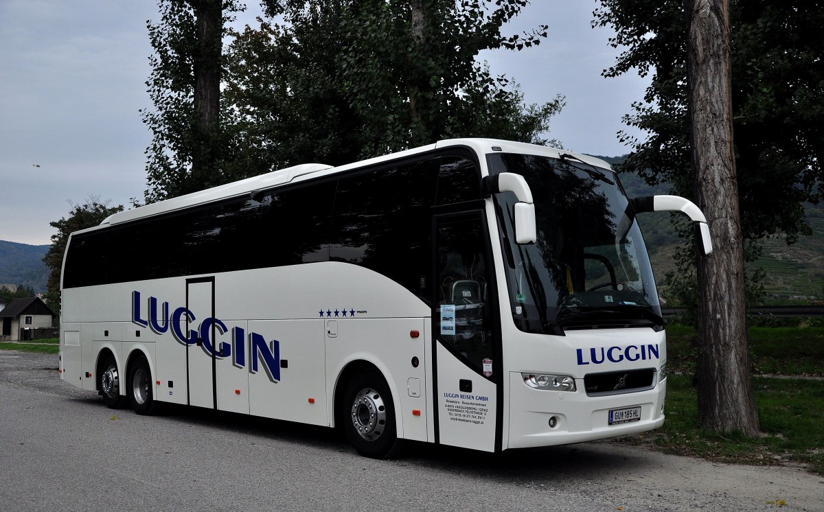 Volvo 9700 von Luggin Reisen aus sterreich im Herbst 2013 in Drnstein gesehen.