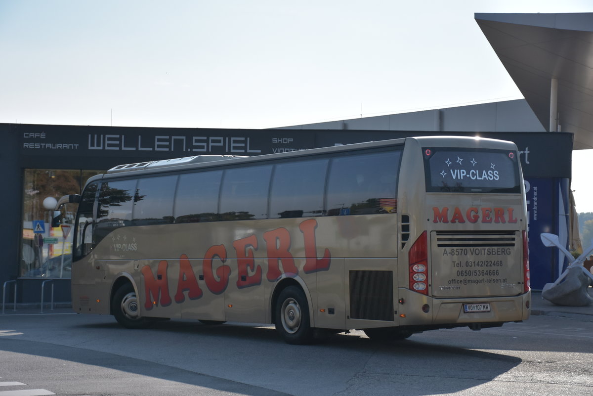 Volvo 9700 von Magerl Reisen aus sterreich 09/2017 in Krems.