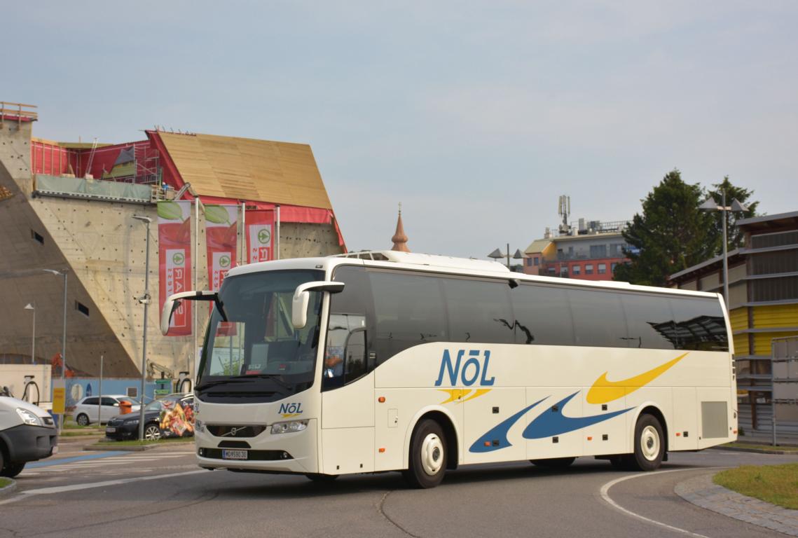 Volvo 9700 von NL Reisen aus sterreich im Mai 2017 in Krems.