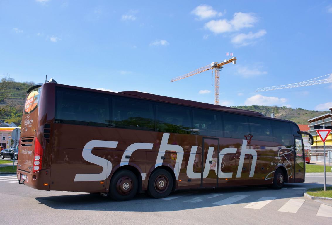 Volvo 9700 von Schuch Reisen aus sterreich in Krems.