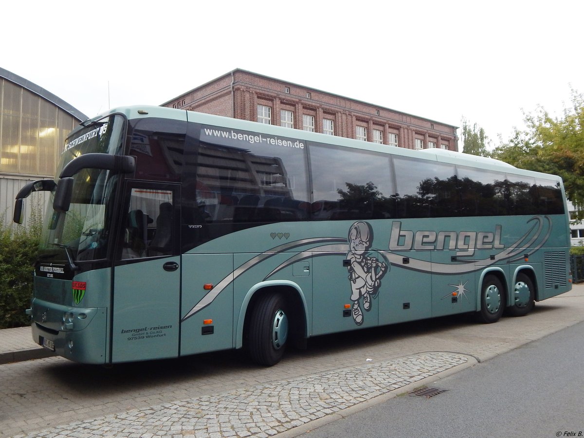 Volvo 9900 von Bengel aus Deutschland in Neubrandenburg.