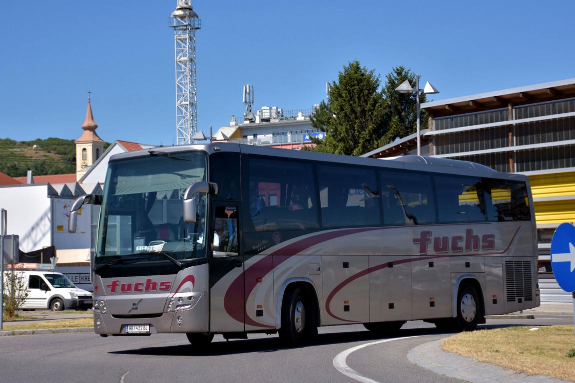 Volvo 9900 von Fuchs Reisen aus sterreich 6/2017 in Krems.