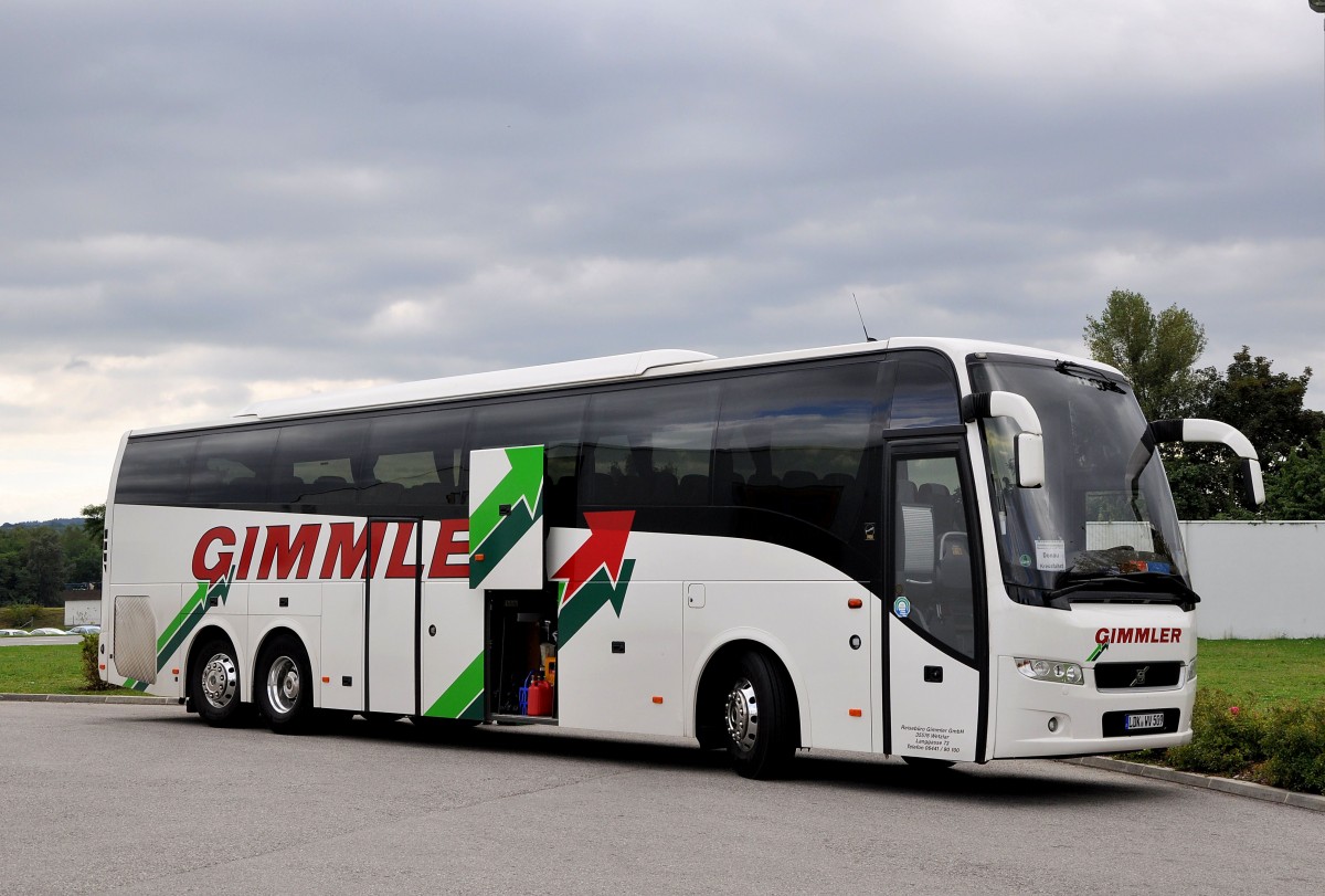 VOLVO 9900 von GIMMLER Reisen aus Deutschland im Herbst 2013 in Krems gesehen.