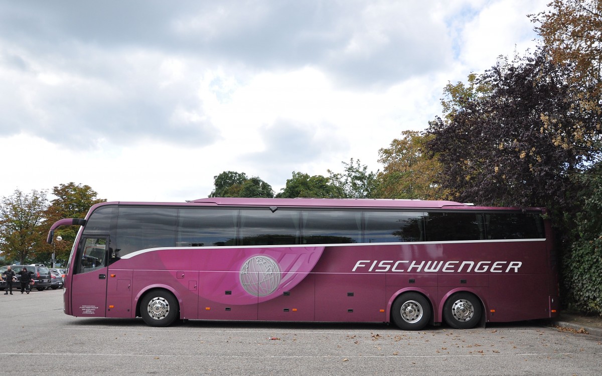 VOLVO 9900 Prestige vom Autobusbetrieb FISCHWENGER aus sterreich im September 2013 in Krems.