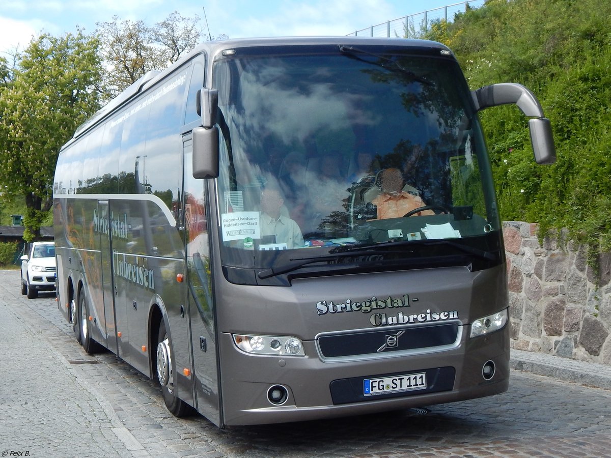 Volvo 9900 von Striegistal Clubreisen aus Deutschland im Stadthafen Sassnitz.