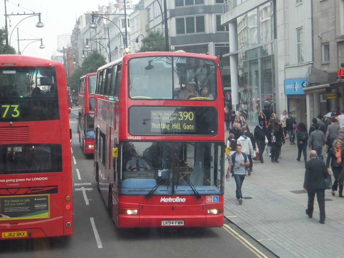 Volvo Plaxton von Metroline in London.