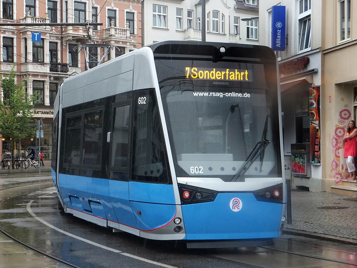 Vossloh 6N2 Nr. 602 der Rostocker Straßenbahn AG in Rostock.
