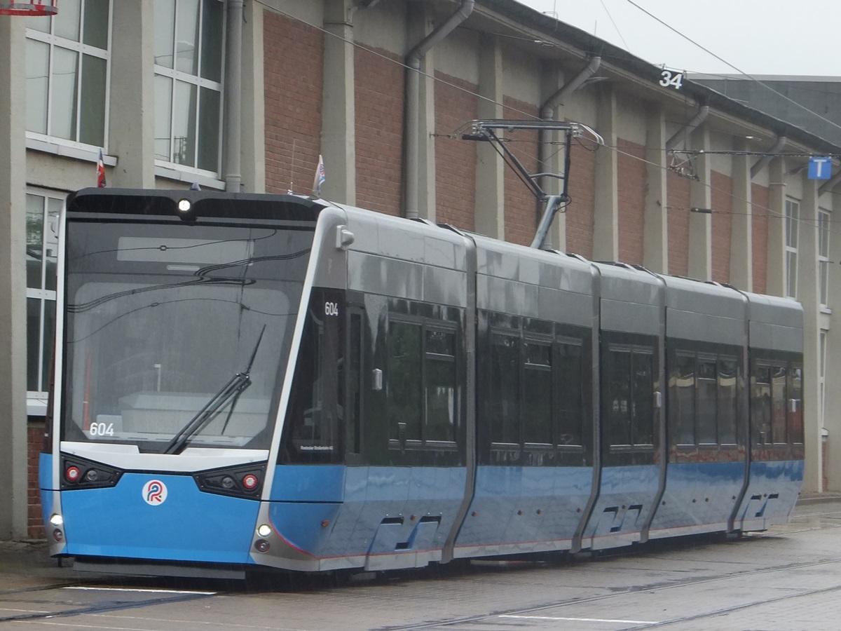 Vossloh 6N2 Nr. 604 der Rostocker Straßenbahn AG in Rostock.