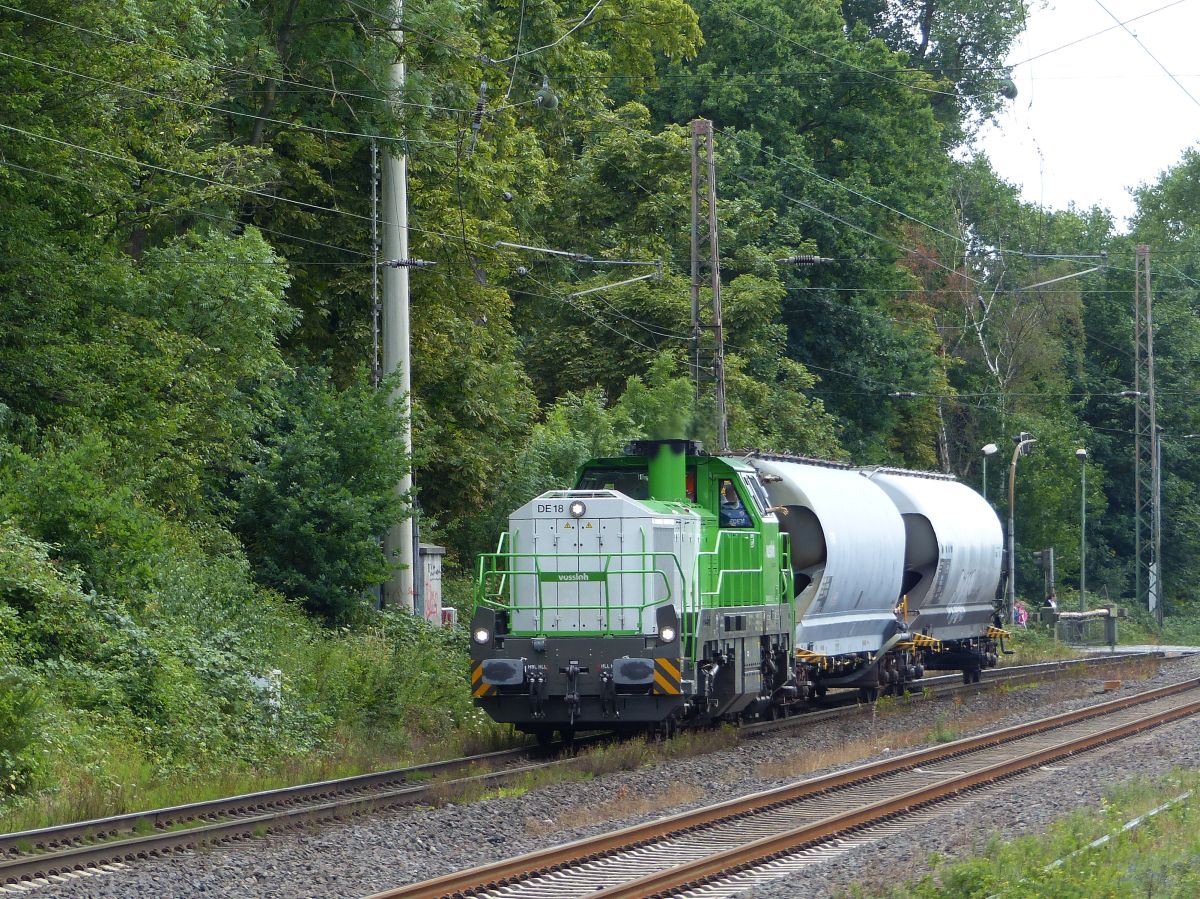 Vossloh Rail Services Diesellok DE 18 (92 80 4185 013-4) Kalkumerstrasse, Lintorf 13-07-2017.

Vossloh Rail Services dieselloc DE 18 (92 80 4185 013-4) Kalkumerstrasse, Lintorf 13-07-2017.