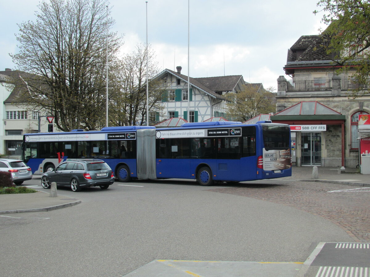 VZO - Mercedes Citaro Nr. 109 (Baujahr 2008) verlässt den Bushof des Bahnhofs in Wetzikon am 19.4.21  