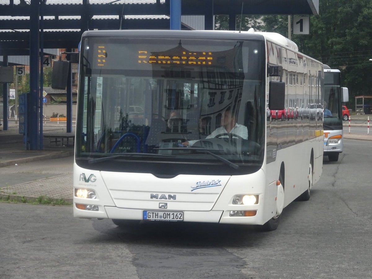 Wagen 162 von Steinbrck, ein MAN Lions City (ex Rexer Reisen Calw), ist am 12.07.17 auf der Linie B unterwegs.