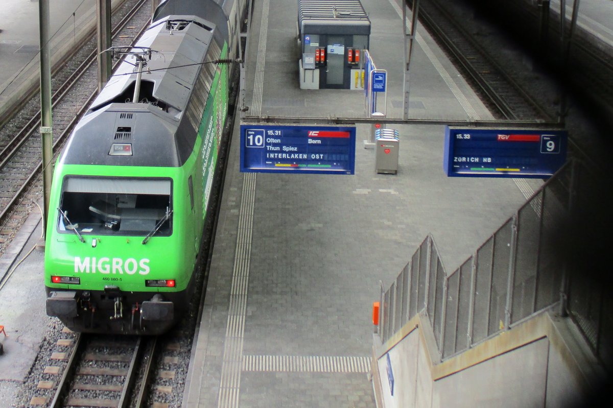 Werbelok 460 080 steht am 22 März 2017 in Basel SBB.