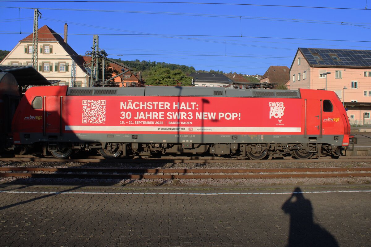 Werbetraxx 146 208 steht am Abend von 19 September 2025 in Plochingen.