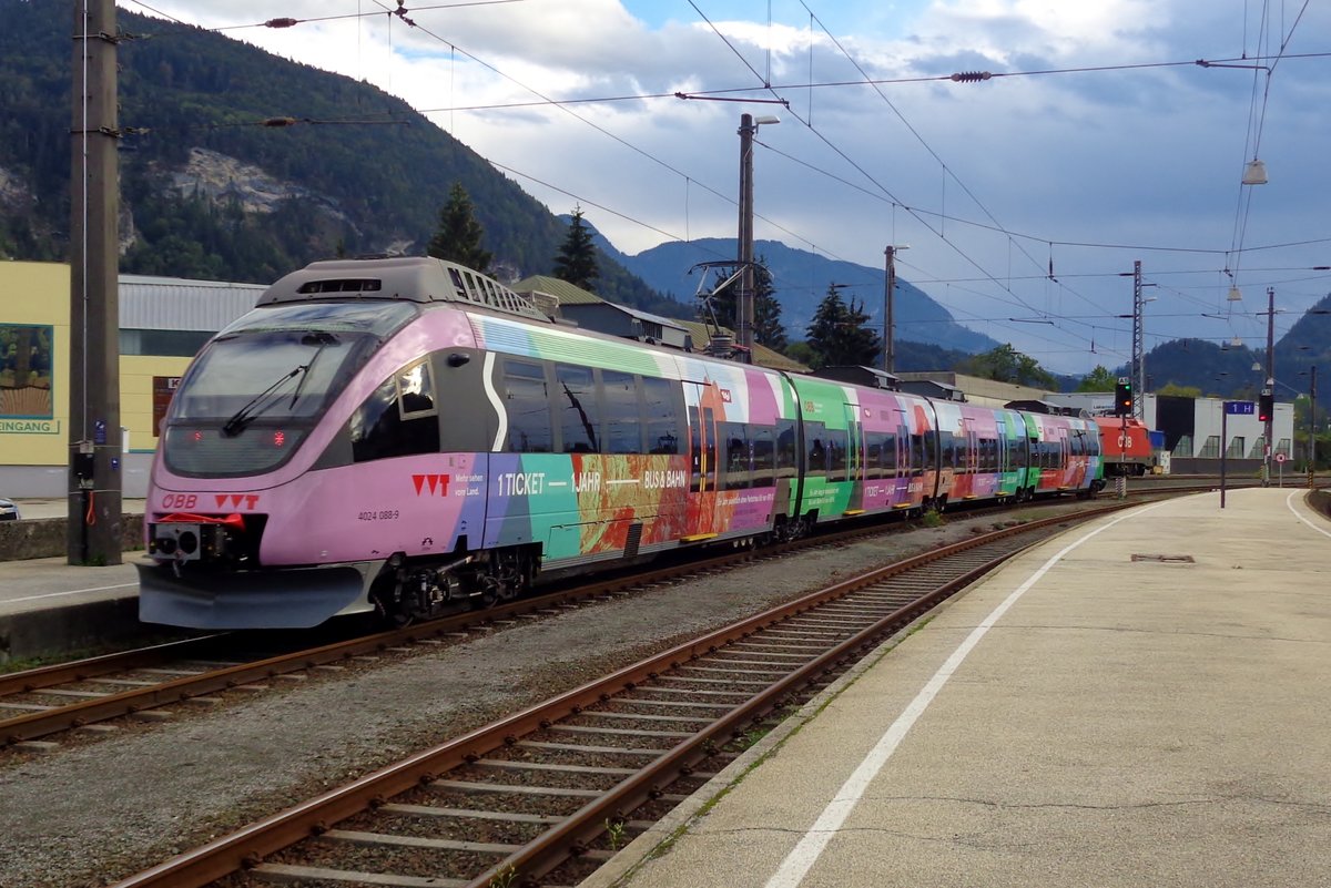 Werbetriebzug 4024 088 verlässt am 23 september 2018 Kufstein.
