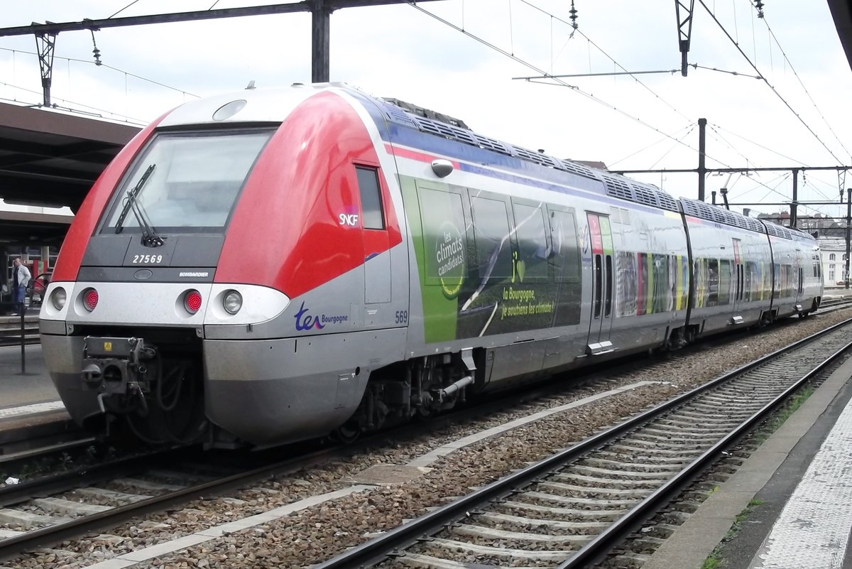 Z-27569 steht am 2 Juni 2014 in Dijon-Ville. 