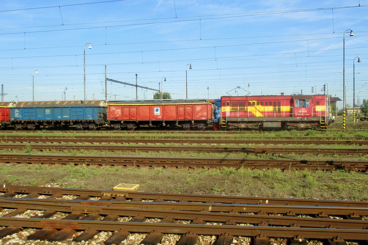 ZSSK 742 023 rangiert am 12 September 2018 in Sturovo. 