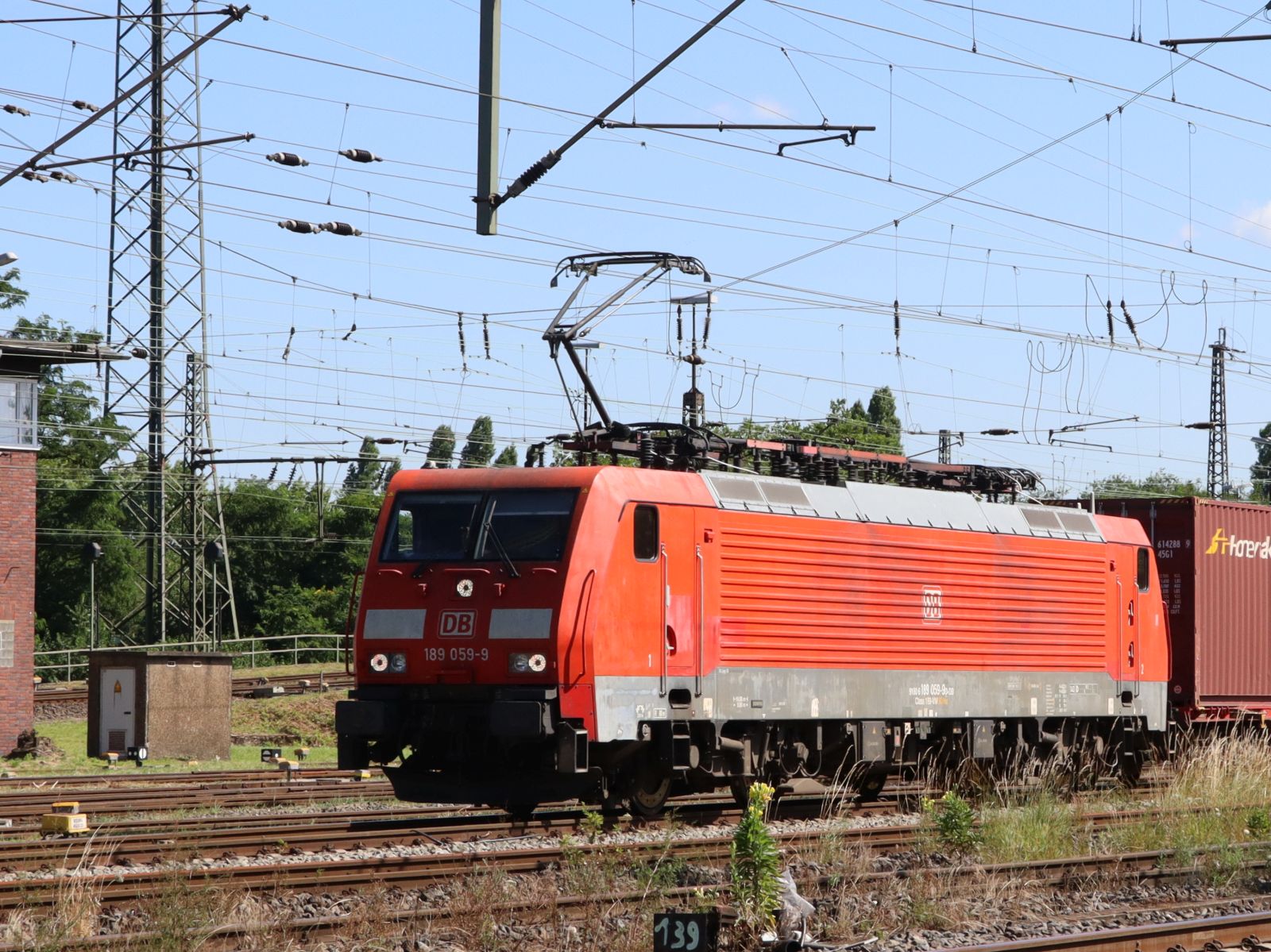 DB Cargo Lokomotive 189 059-9 Gterbahnhof Oberhausen West 11-07-2024.

DB Cargo locomotief 189 059-9 goederenstation Oberhausen West 11-07-2024.