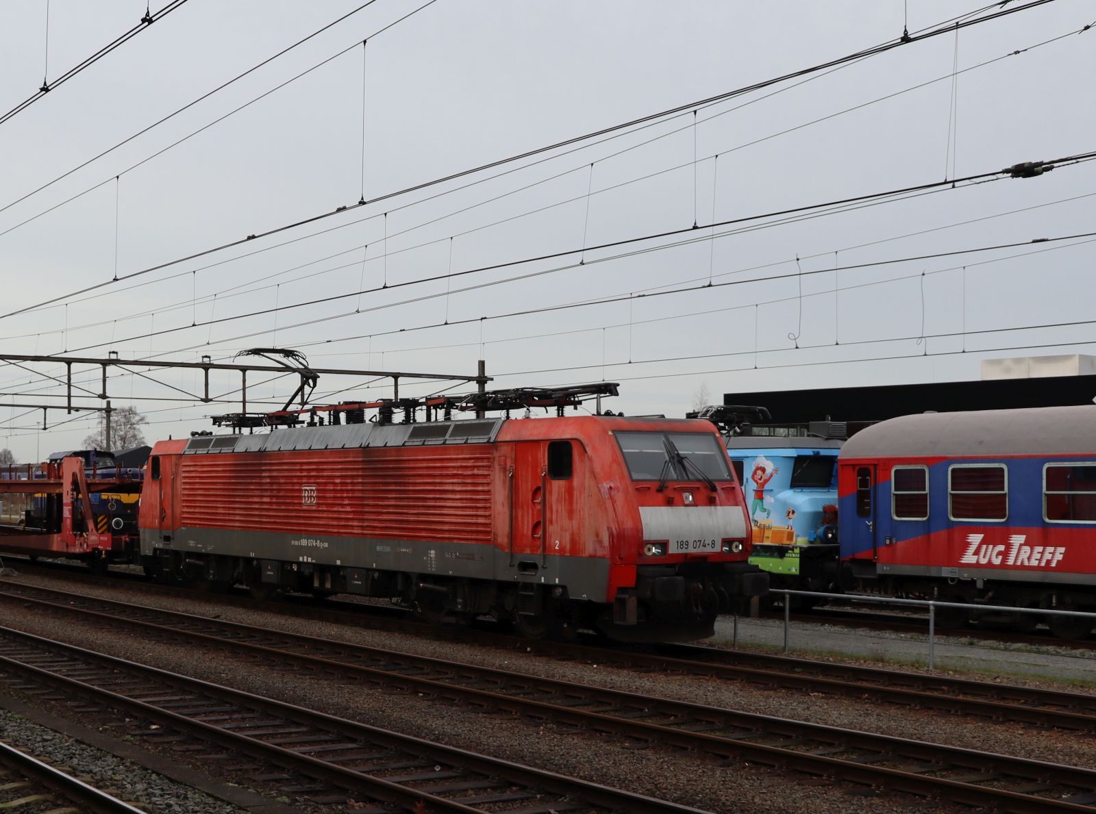 DB Cargo Lokomotive 189 074-8 Bahnhof Amersfoort Centraal 20-02-2024.

DB Cargo locomotief 189 074-8 station Amersfoort Centraal 20-02-2024.