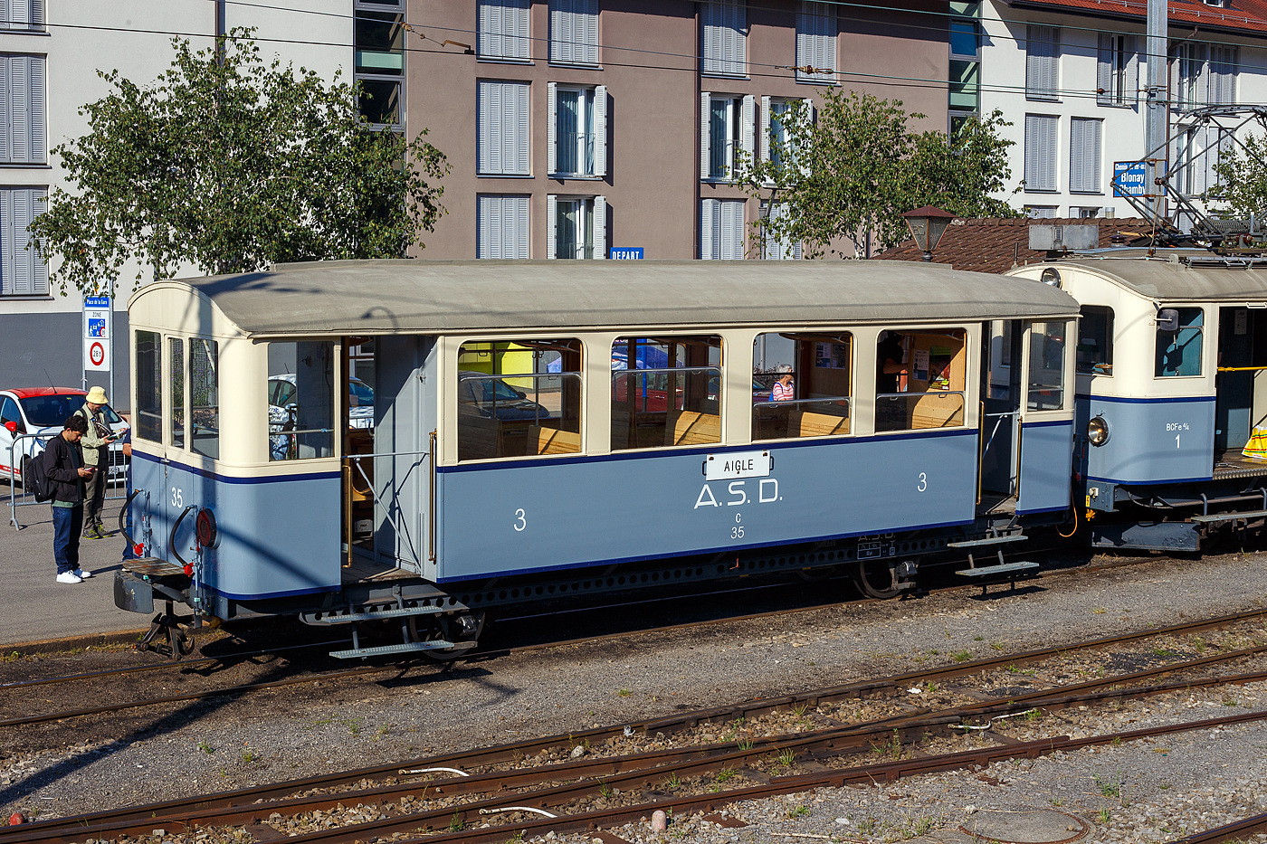 Der zweiachsige 3. Klasse Personenwagen mit zwei geschlossen Plattformen A.S.D. C 35 am 09 September 2023 im Bahnhof Blonay.

Der Wagen wurde 1913 als Personenwagen BC Nr. 22 in Dienst gestellte, der Wagen erhielt 1941, nach dem Depotbrand in Aigle 1940, ebenfalls einen Umbau zum C Nr. 35. Er wurde 1988 an den Chemin de fer de La Mure (Frankreich) verkauft, ging aber 1993 wieder zurck zur ASD.

Der Wagen hat ein Eigengewicht von 7 t und bietet 32 Sitzpltze.