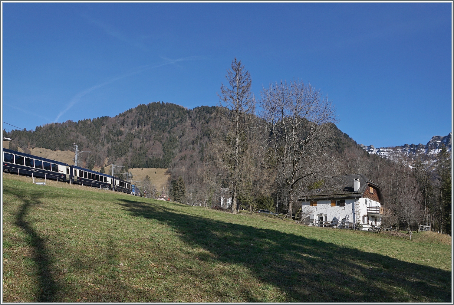 GoldenPass Express Impressionen bei Les Avants. 

28. Jan. 2024