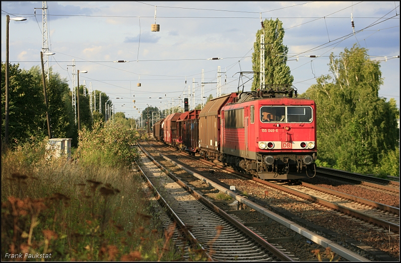 DB 155 046-6 mit gem. G�terzug Richtung Karower Kreuz (Berlin Karow, 13.08.2009 - Update 09/2011: Verkauf an MEG)