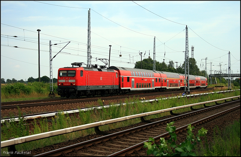 DB Regio 114 013-6 mit RE5 Stralsund in Berlin Schönfließ, 17.07.2009