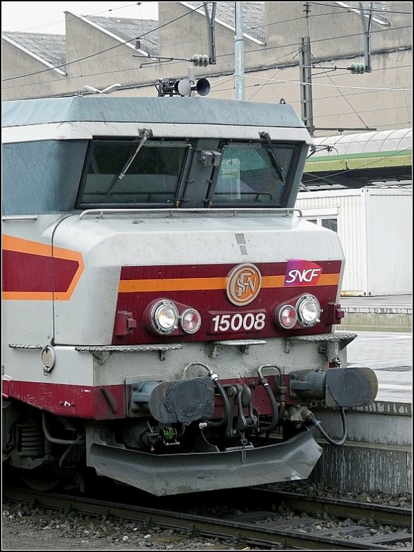 Die charakteristische Front einer  nez cass  fotografiert am 05.04.08 im Bahnhof von Luxemburg. (Jeanny)