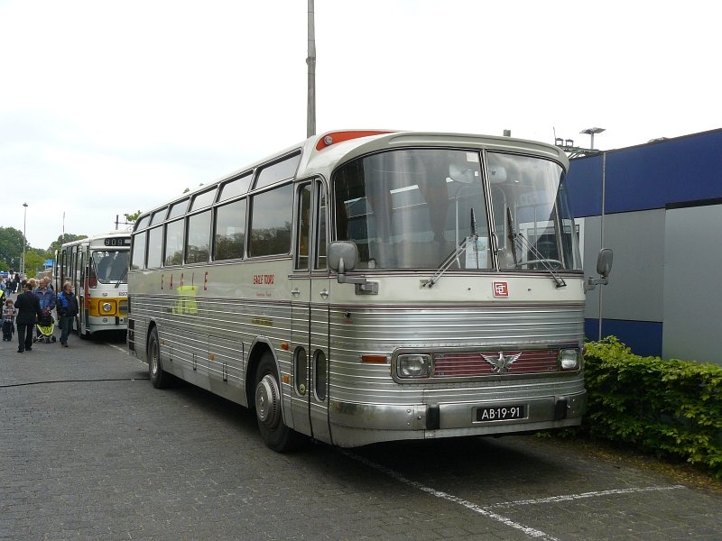 GMC B7C SilverEagle Baujahr 1966. Bahnhoffest Alkmaar 16-05-2009.