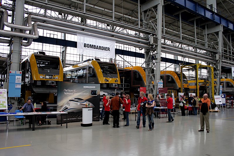 In dieser Halle werden die ITINO endgefertigt (Tag der offenen T�r Bombardier, Hennigsdorf, 16.05.2009).