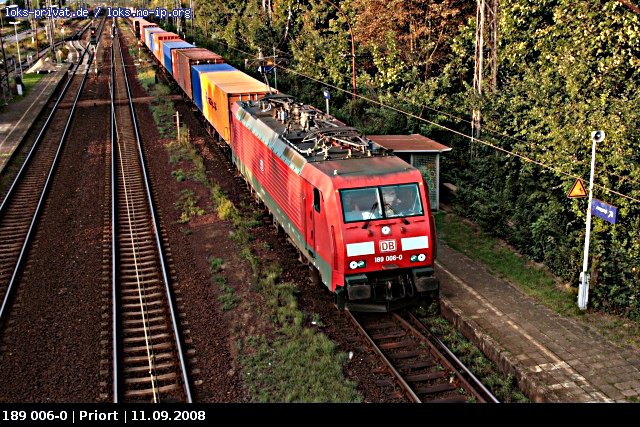 Railion 189 006-0 mit einem Containerzug von der Br�cke fotografiert (Class 189-VB, gesichtet Priort 11.09.2008).