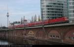 DB Regio 143 233-5 mit einem Regional-Express auf dem Stadtbahnviadukt, Berlin Jannowitzbrücke 28.03.2009
<br><br>
- Update: ++ 11.12.2017 bei Bender, Opladen