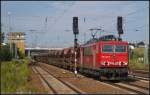 DB Schenker 155 122-5 mit Facns-Wagen am 23.07.2012 in Berlin Sch�nefeld Flughafen