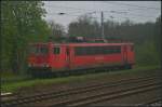 DB Schenker 155 260-3 steht am fr�hen Morgen des 12.04.2014 im Fr�hnebel von Zossen.