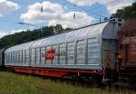 Schiebewandwagen mit vier Rads�tzen, ohne Trennwandsystem, Gattung Habbiins, eingestellt als 31 81 2743 483-1 A-�BB, der Rail Cargo Austria abgestellt am 22.07.2012 in Betzdorf/Sieg.