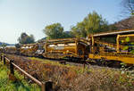   Der Wasserwagen 37 88 4961 099-1 D-WSG (aufgebaut auf einem Wagen der Gattung Sggmrss 90 ) zur Plasser & Theurer Bettungsreinigungsmaschine RM 95-800 W der MGW Gleis- und Weichenbau-Gesellschaft mbH