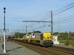 NMBS Diesellok 7805 und 7719 Gleis 4 Antwerpen Noorderdokken 31-10-2014.

NMBS dieselloc 7805 en 7719 spoor 4 Antwerpen Noorderdokken 31-10-2014.