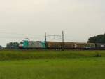 NMBS TRAXX Lok 2828 mit Gterzug in Ekeren bei Antwerpen 12-08-2011.