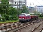 EfW Verkehrsgesellschaft Diesellokomotive 215 028-2 Bahnhof Dsseldorf-Rath 09-07-2020.