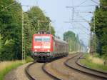 DB loc 111 113-7 mit Silberlingen.