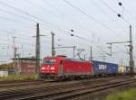 DB Schenker Green Cargo Lok 185 336-2 mit Gterzug.