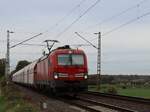 DB Cargo Vectron Lokomotive 193 332-5 Wasserstrasse, Hamminkeln 03-11-2022.