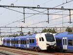 Arriva Stadler FLIRT3 TRiebzug 457 mit dem Name  Het Witte Stadje  Bahnhof Maastricht 18-08-2024.