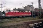 219er fahrt mit Gterzug durch Lehrte am 07-01-1993.