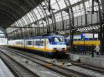 Sprinter 2955 Gleis 11 Amsterdam Centraal Station 31-07-2011.